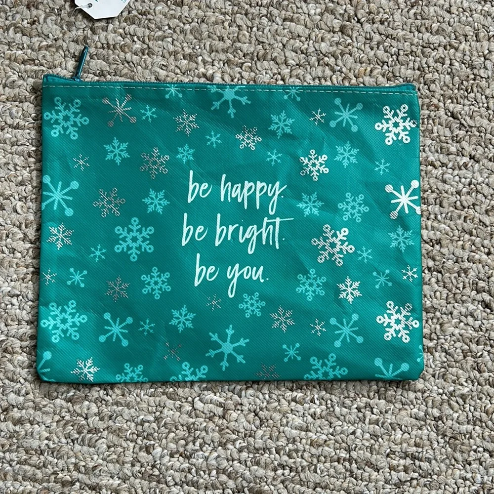4 Thrive Causemetics Make Up Cosmetic Cases